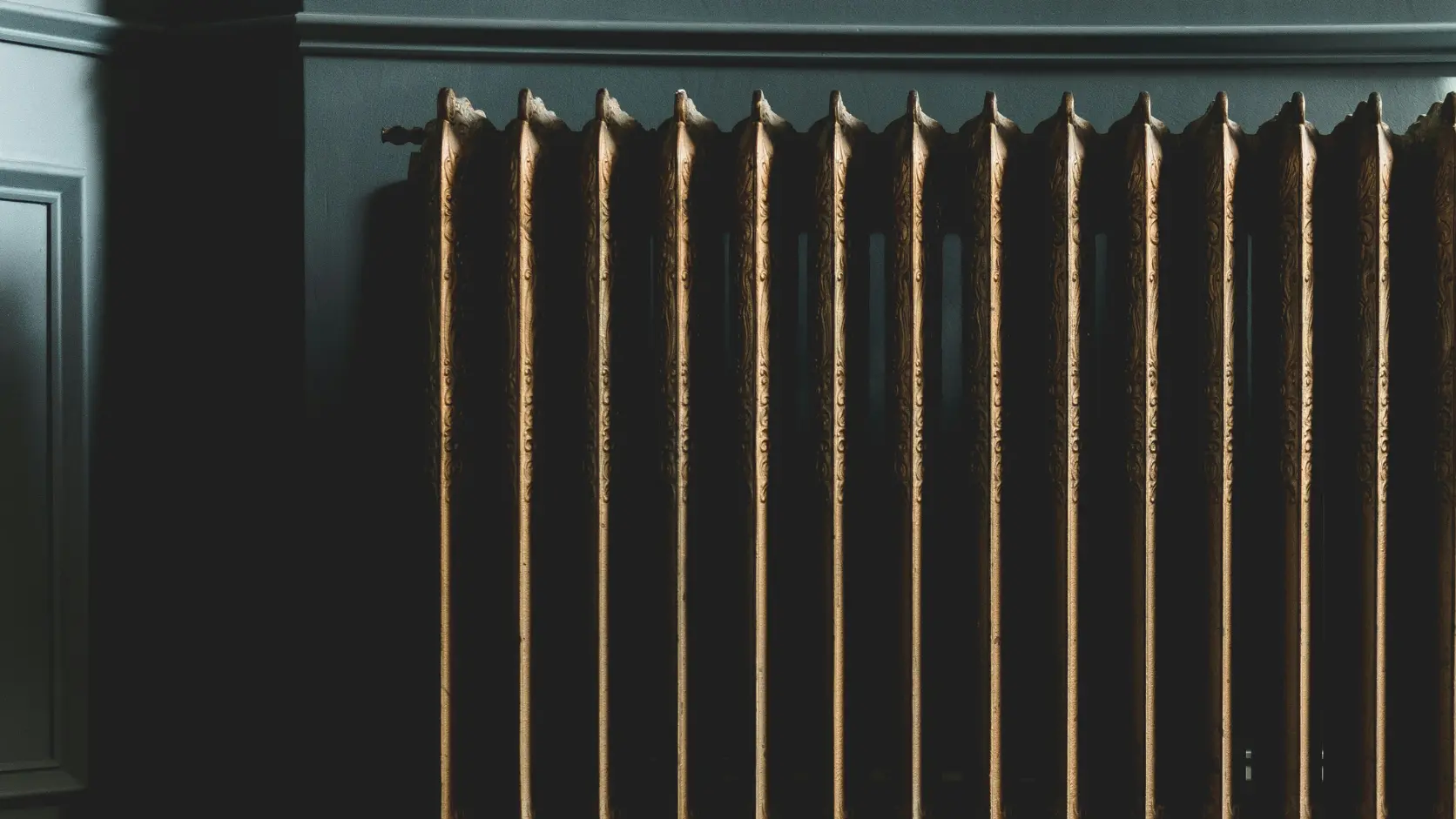 Aerotermia de alta temperatura: ¿solución mágica para casas con radiadores viejos o pierde demasiada eficiencia?