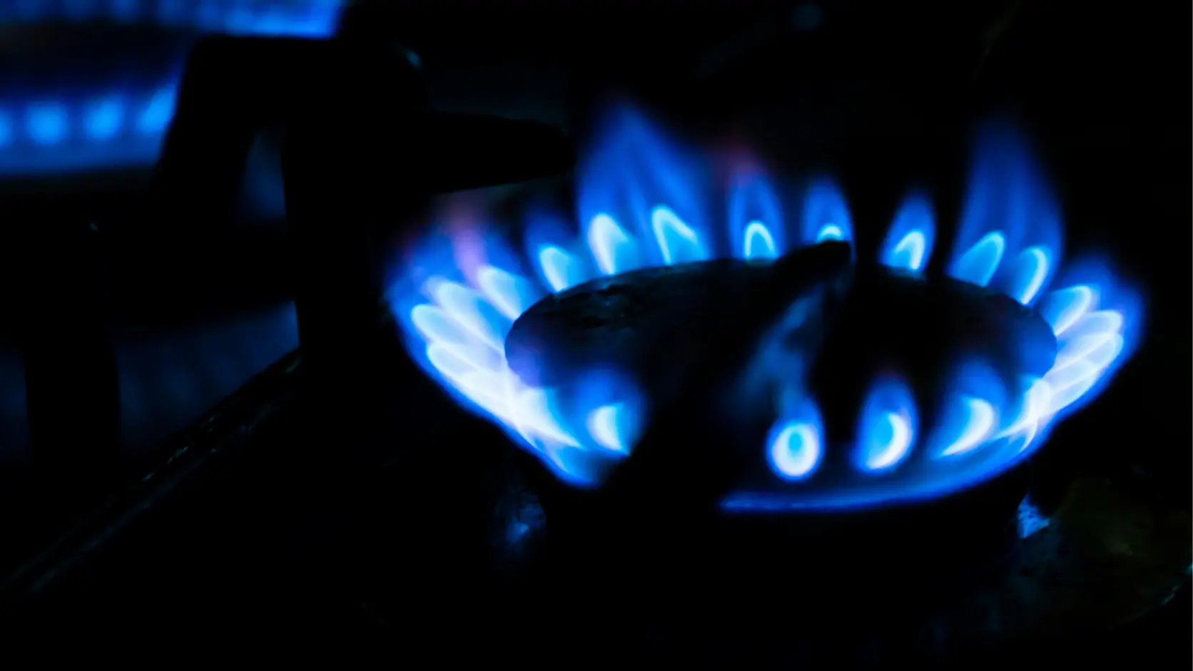Aerotermia vs caldera de gas en 2026: comparativa de consumo, mantenimiento y coste real a 10 años